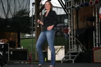 Erica Leigh in Concert